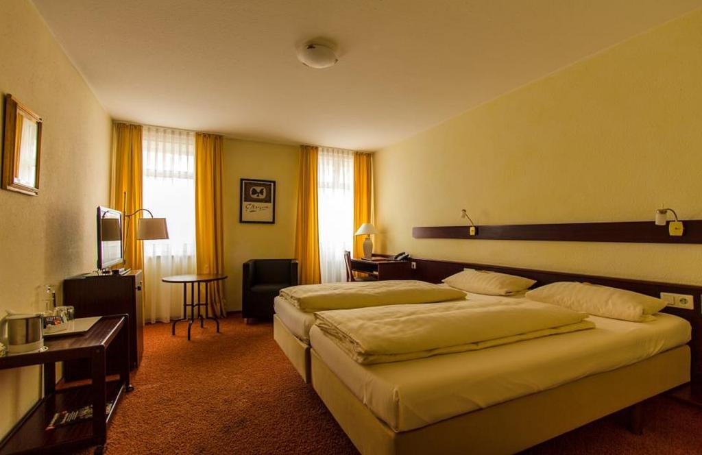 Stadt-Hotel Loerrach Gbr מראה חיצוני תמונה