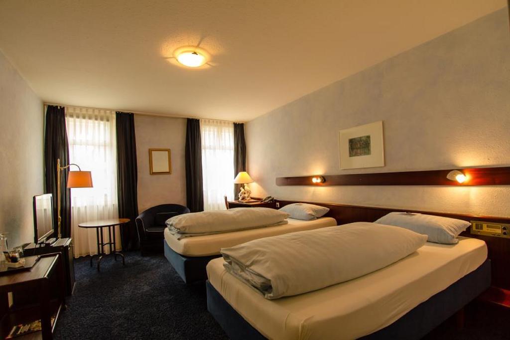 Stadt-Hotel Loerrach Gbr מראה חיצוני תמונה