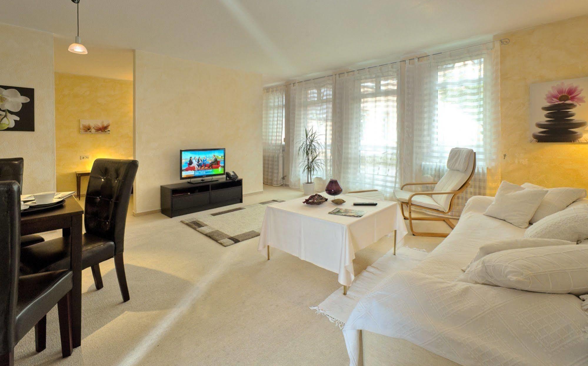 Stadt-Hotel Loerrach Gbr מראה חיצוני תמונה